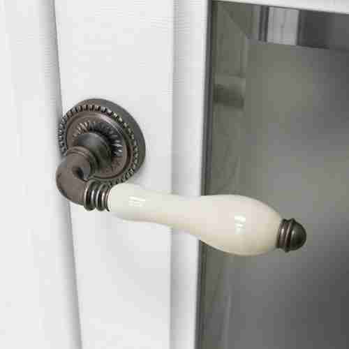 Комплект на 3 двери - Ручка дверная межкомнатная Armadillo Silvia CL 1 AS/LWP-109 античное серебро/беж. фарфор